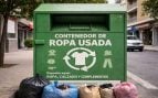 Ni Wallapop ni Vinted: llegan a España los contenedores inteligentes que te pagan por reciclar tu ropa usada