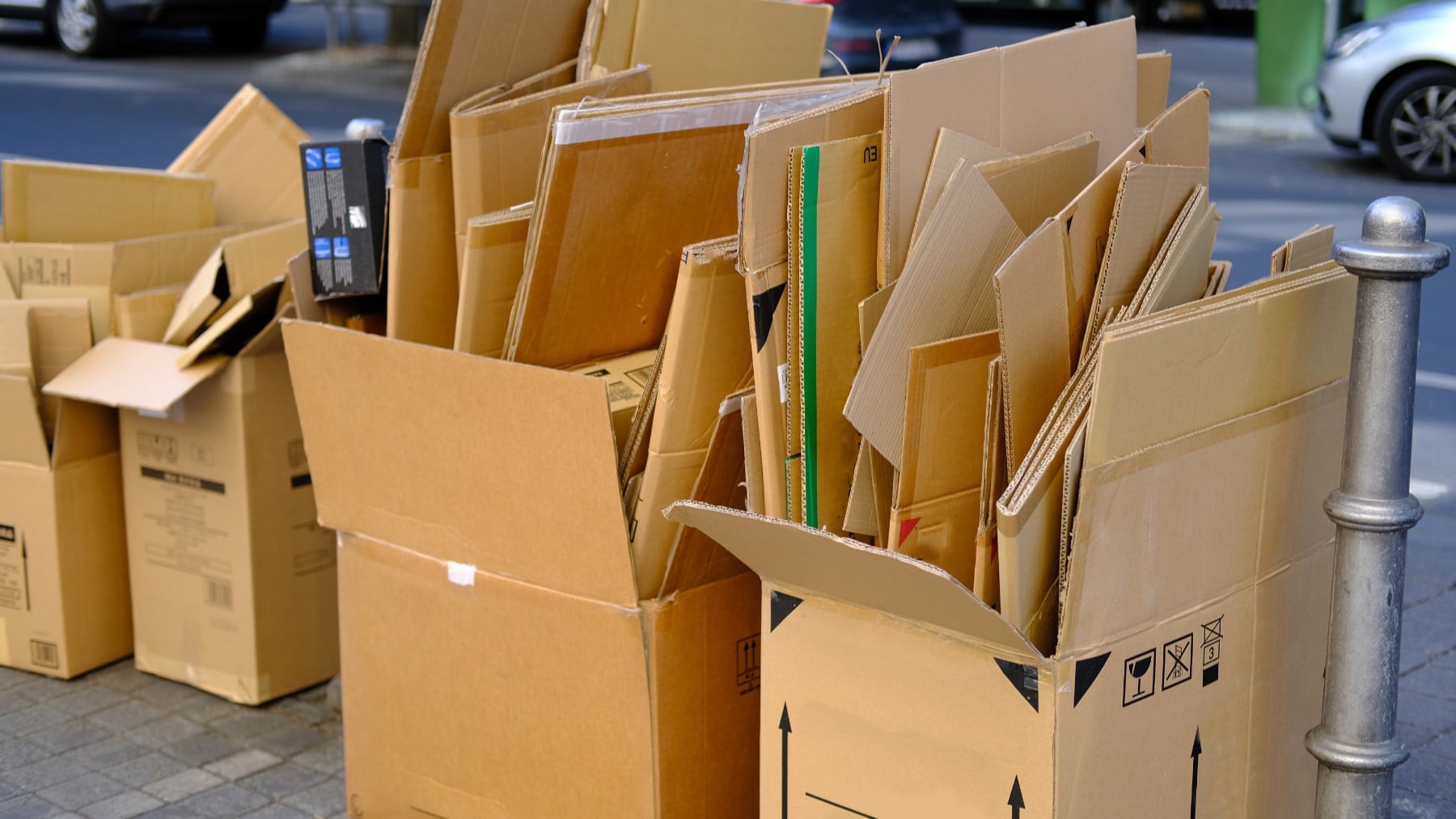 La iniciativa está encaminada a evitar los desbordes de cajas en las calles.