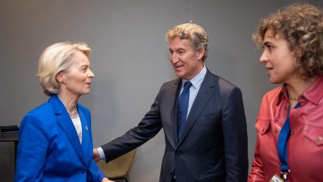 Úrsula Von der Leyen y Alberto Núñez Feijóo. (EP)