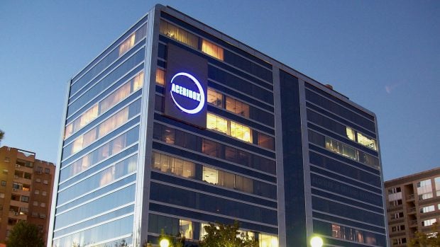 acerinox, plantilla, p&eacute;rdidas