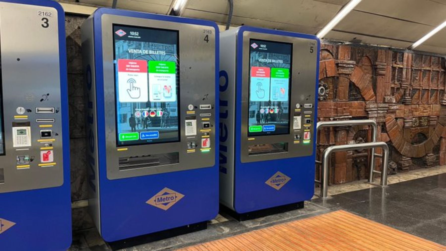 Las nuevas máquinas en el metro de Madrid. (Foto: X)
