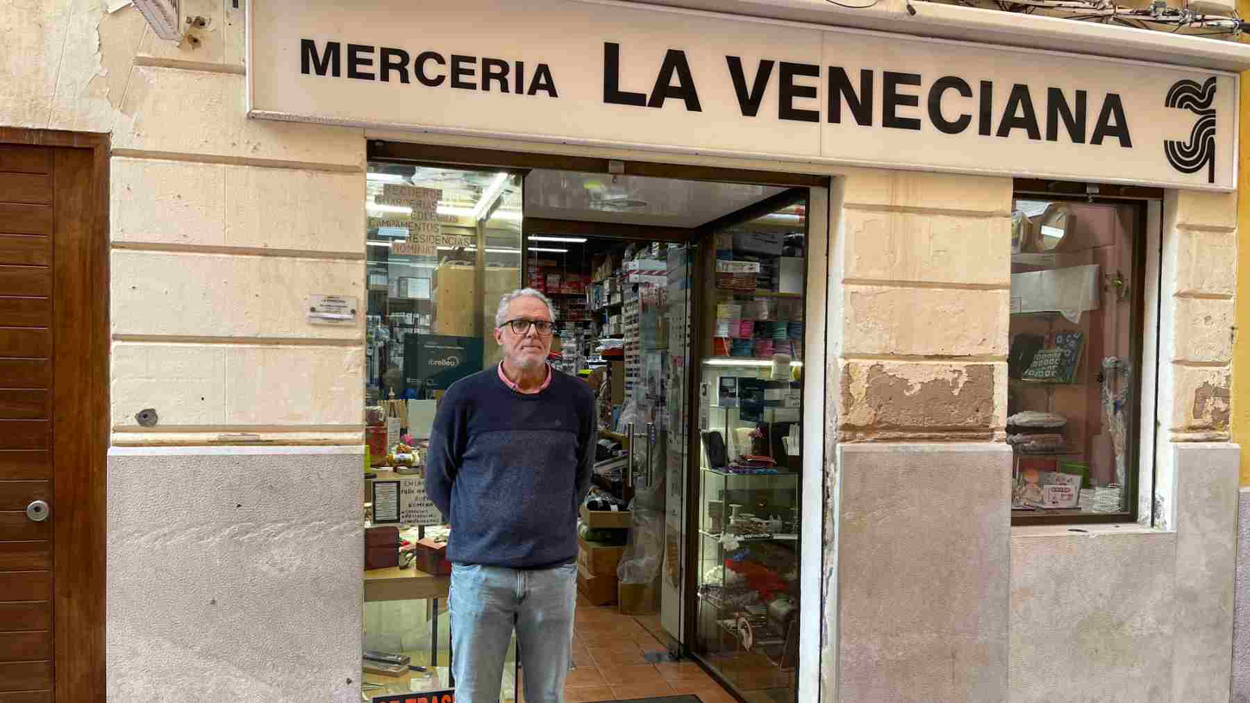 Pere Arbona, propietario de la Mercería La Veneciana.