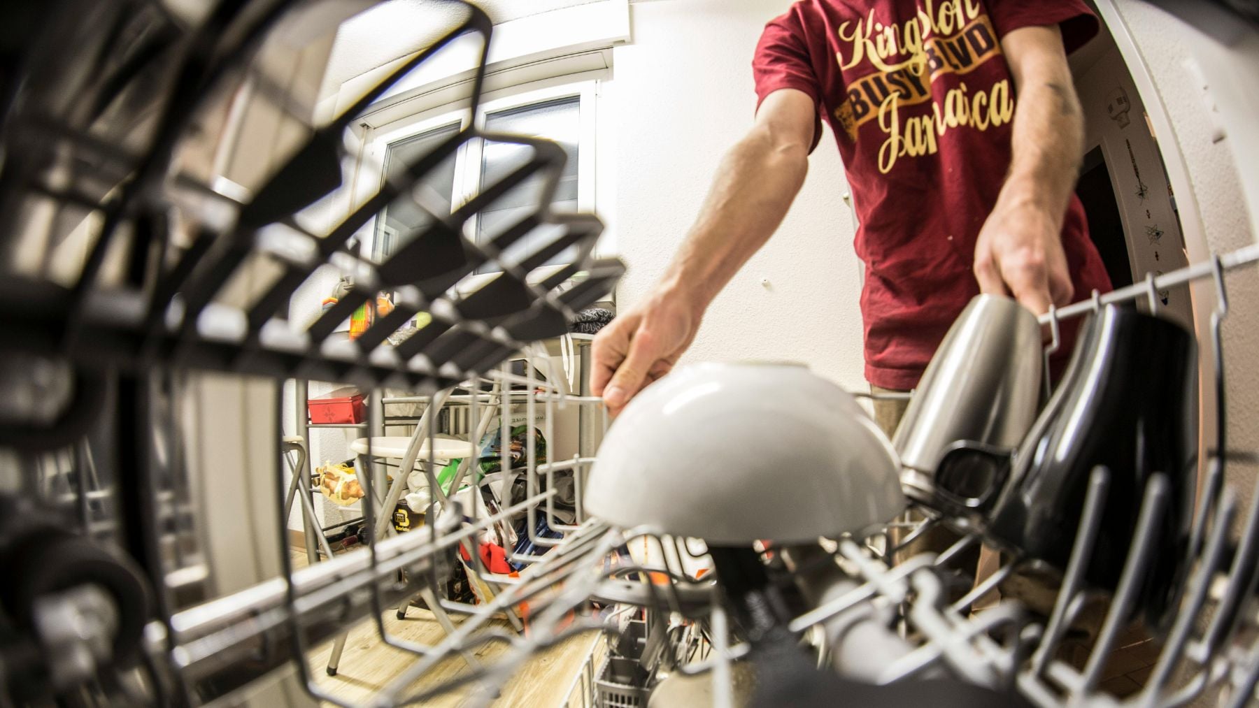 El lavavajillas es uno de los electrodomésticos que más nos facilita el día a día en la cocina.