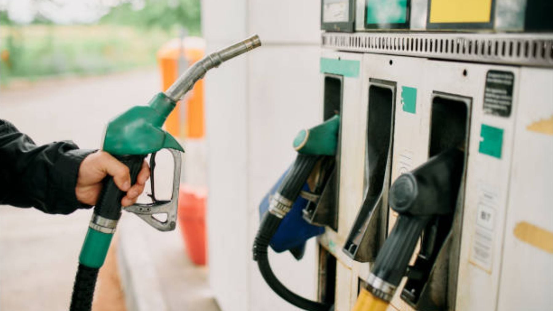 Precio de la gasolina hoy 27 de marzo: localiza las gasolineras más baratas de Sevilla, Cádiz y otras ciudades de Andalucía