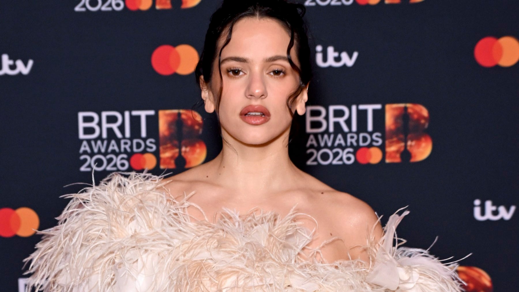 Comunicado urgente de Rosalía tras suspender un concierto: He intentado aguantar hasta el final