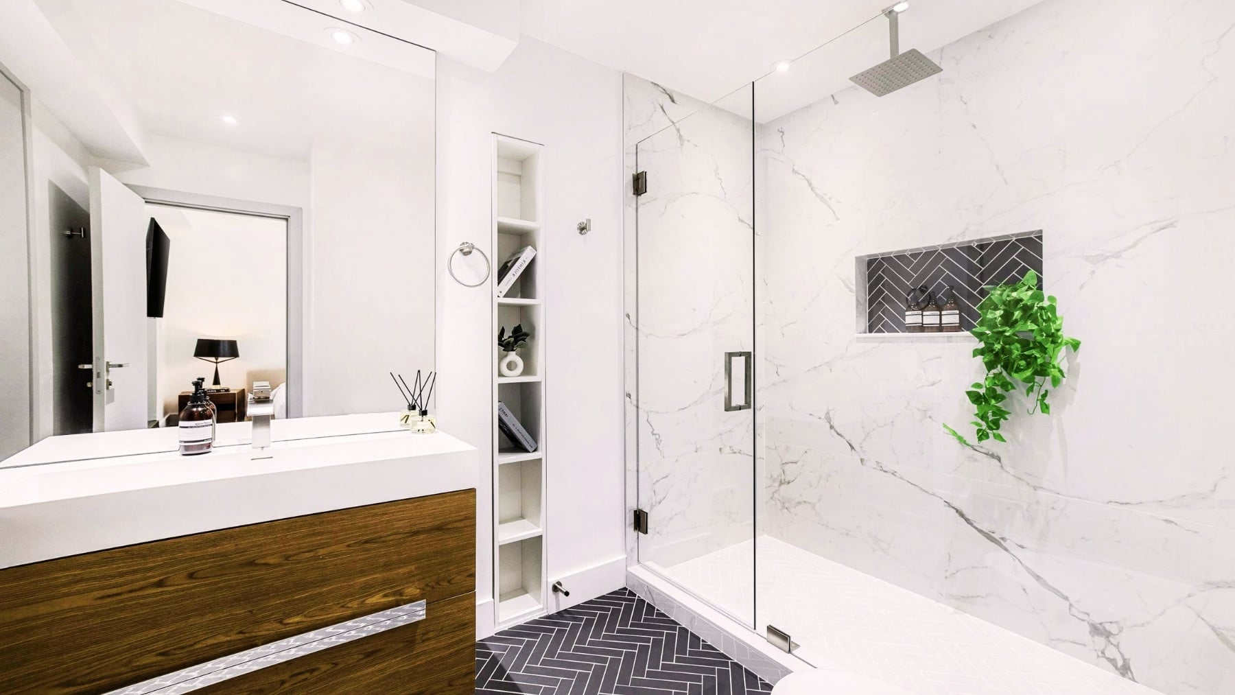 Adiós a las duchas de siempre: la nueva tendencia que es más cómoda, elegante y accesible