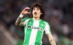 Bellerín celebra un gol con el Betis (Getty).