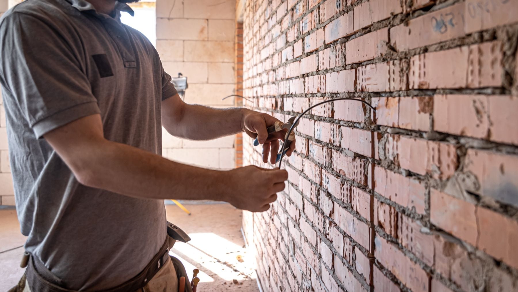 Si tu vecino hace obras y toca tu fachada, la Ley de Propiedad Horizontal te avala: puedes reclamar por el artículo 10 y vas a tener la razón