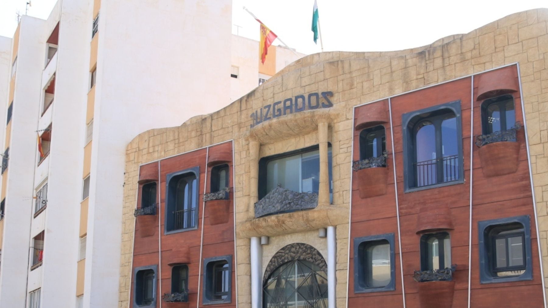 La juez pide repetir la autopsia del menor asesinado en Almería: se busca la acción última que causó su muerte