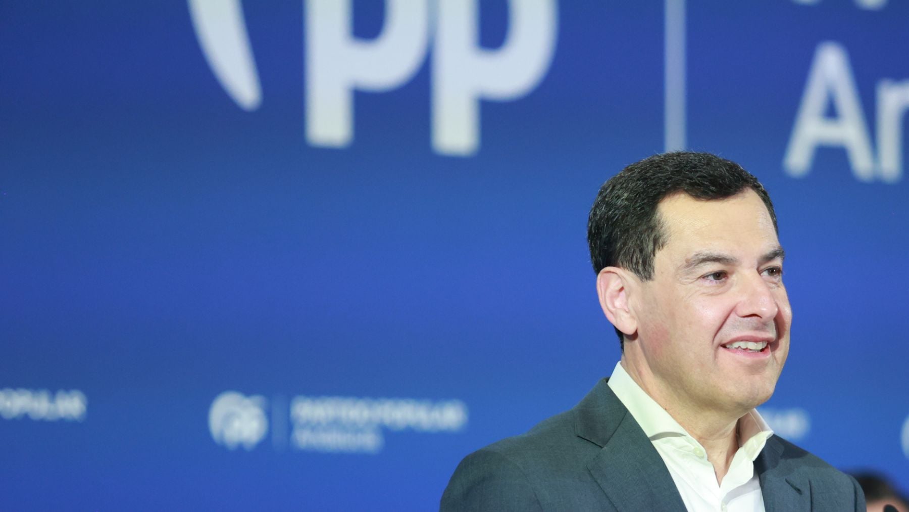 Juanma Moreno destaca la decisión del JEC de utilizar el DNI digital para votar: No se garantiza la seguridad