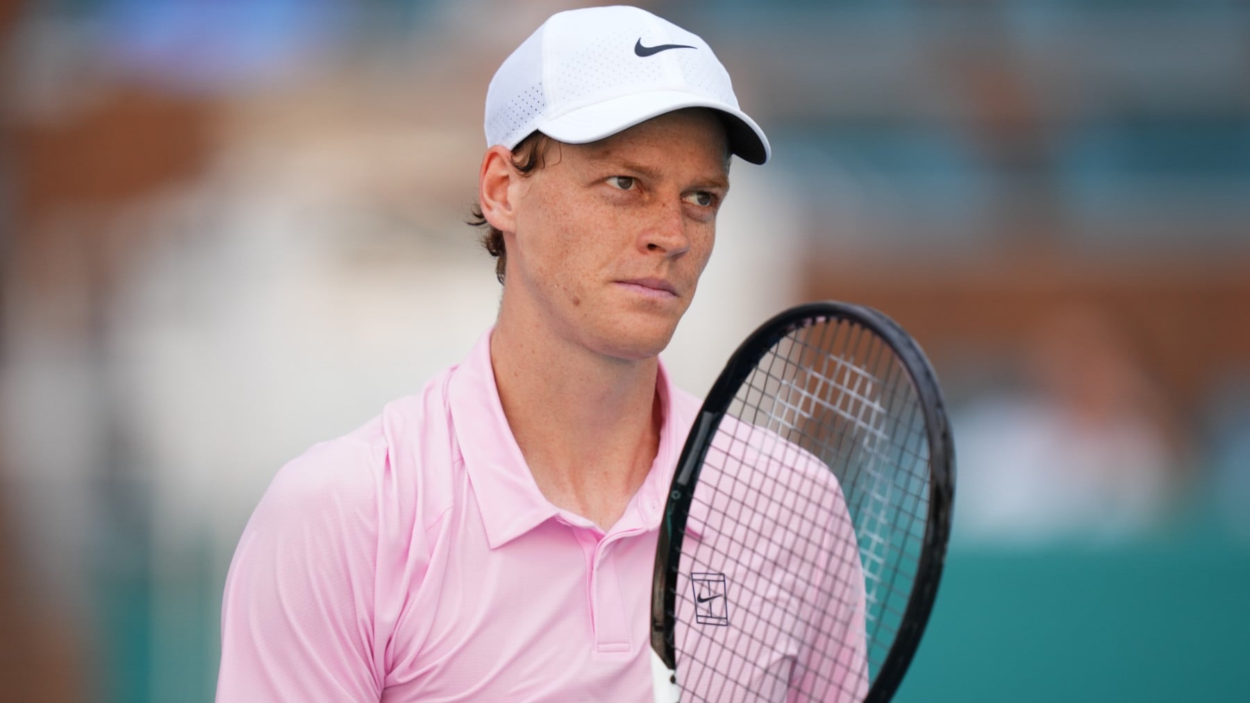 Sinner recoge el guante y propone jugar con Alcaraz de pareja al pádel contra los mejores del mundo