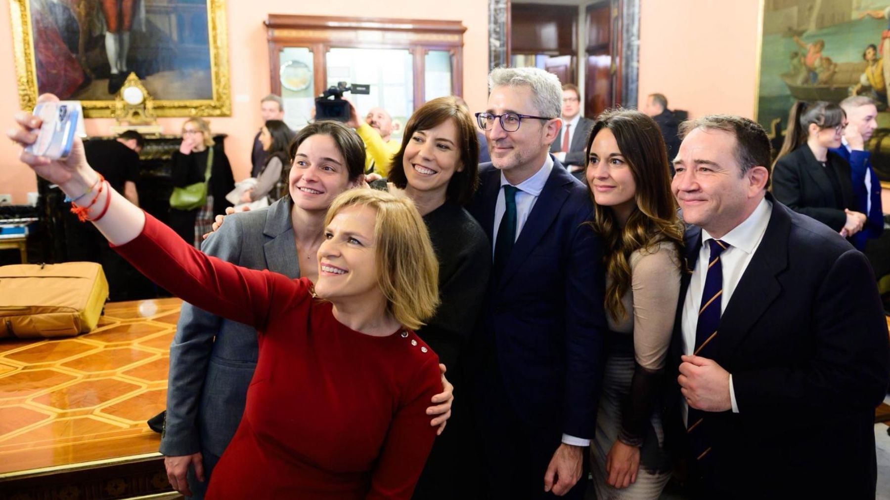 La comisionada de Sánchez para la DANA planta la primera reunión para hacerse la foto con Arcadi España