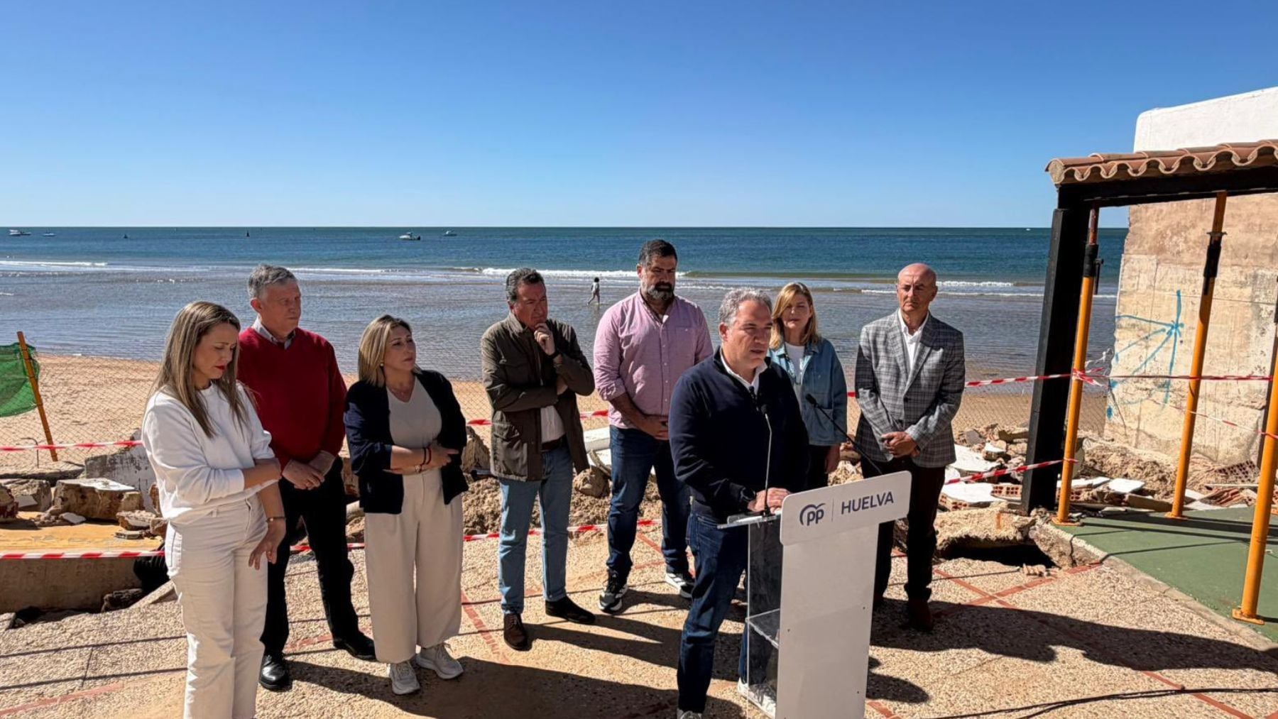 Bendodo avisa a Sánchez tras su carta a los militantes: el 17M recibirá una de despido desde Andalucía