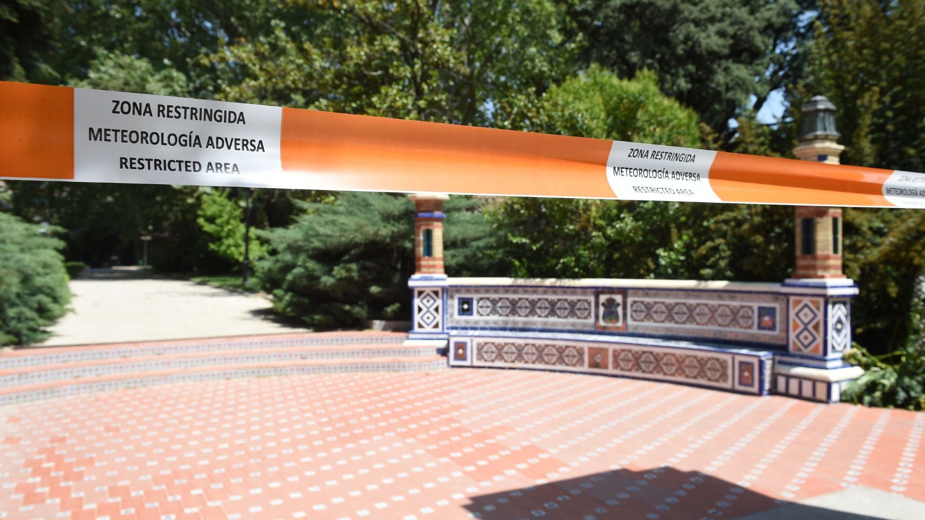 El Retiro y otros ocho parques de Madrid cierran este domingo por las fuertes rachas de viento