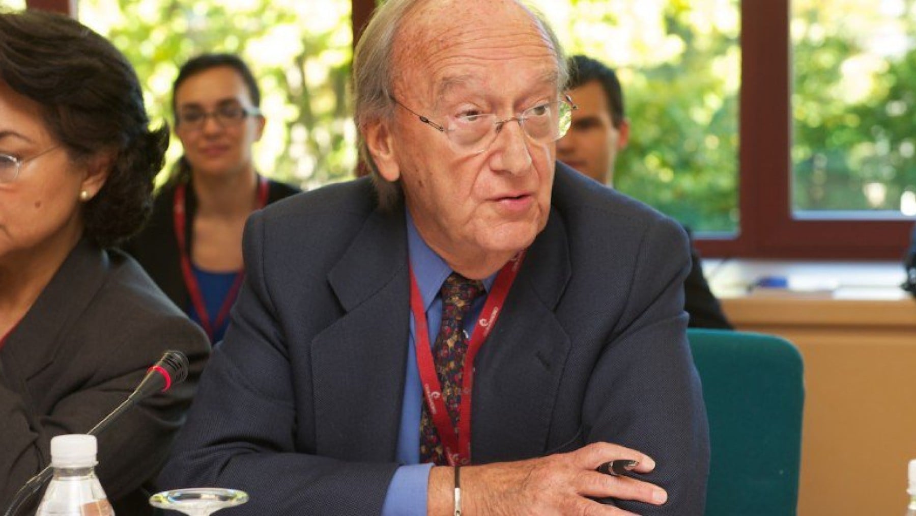 Muere a los 89 años Carlos Westendorp, ex ministro socialista y mentor político de Pedro Sánchez