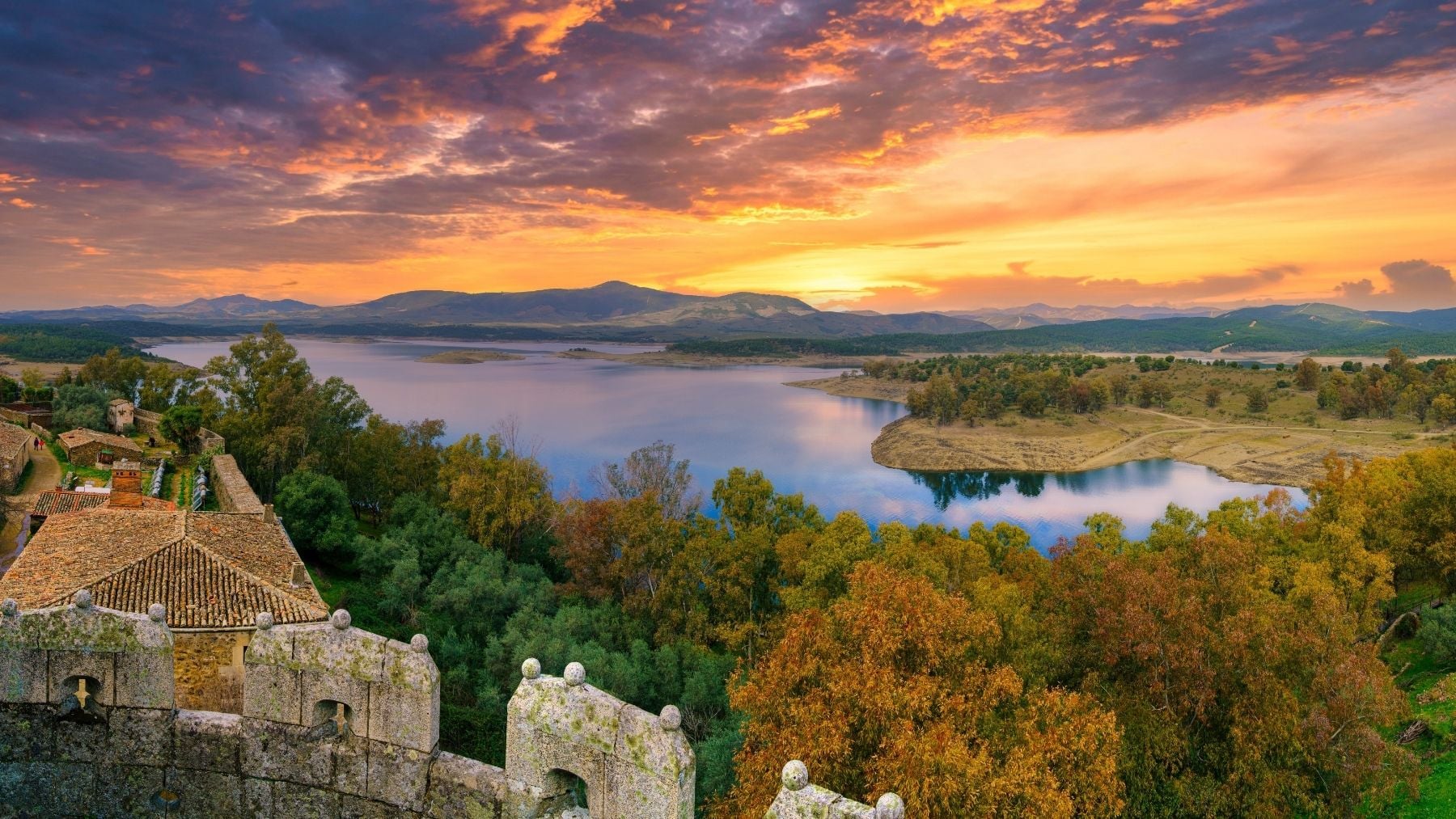 Este pueblo de Andalucía está entre los mejores de España por su gastronomía