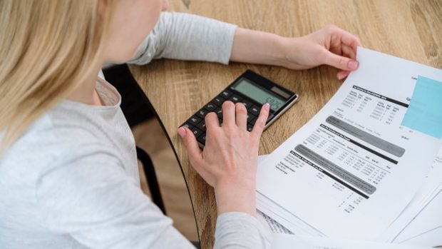 Hacienda te ayuda con el coche eléctrico: guía útil para saber cuánto te puedes desgravar en la renta