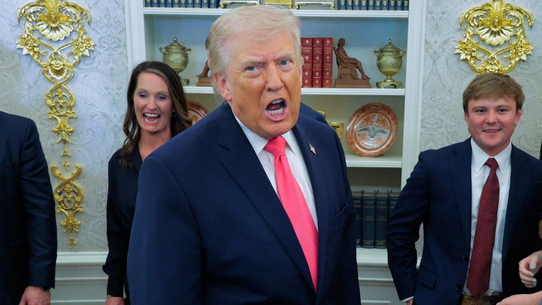 Trump a los europeos por no ayudarle en Ormuz: Comprad petróleo a EEUU o id vosotros a cogerlo al Estrecho