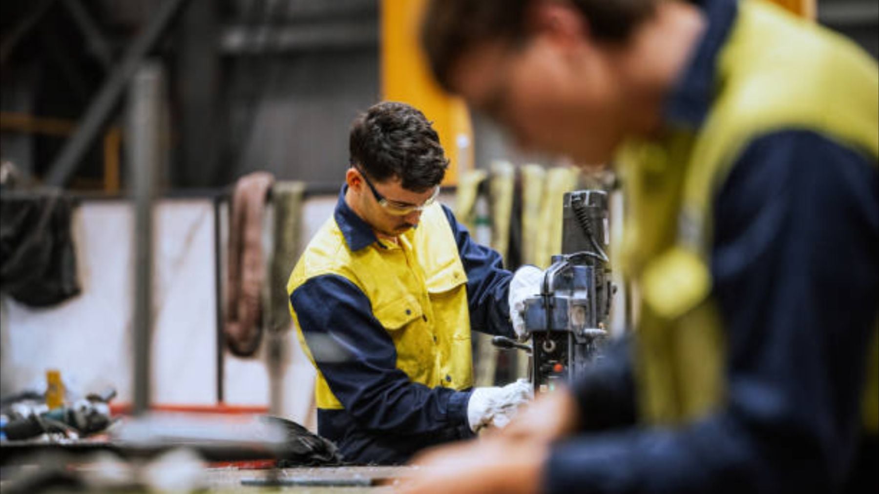 El Estatuto de los Trabajadores lo avala: tu empresa está obligada a darte una hora de descanso por cada hora extra
