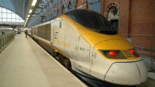 Reino Unido usa trenes con tecnología cuántica, Inglaterra usa un tren que no necesita GPS, Reino Unido desarrolla un nuevo tipo de tren, Reino Unido empieza a usar trenes del futuro.