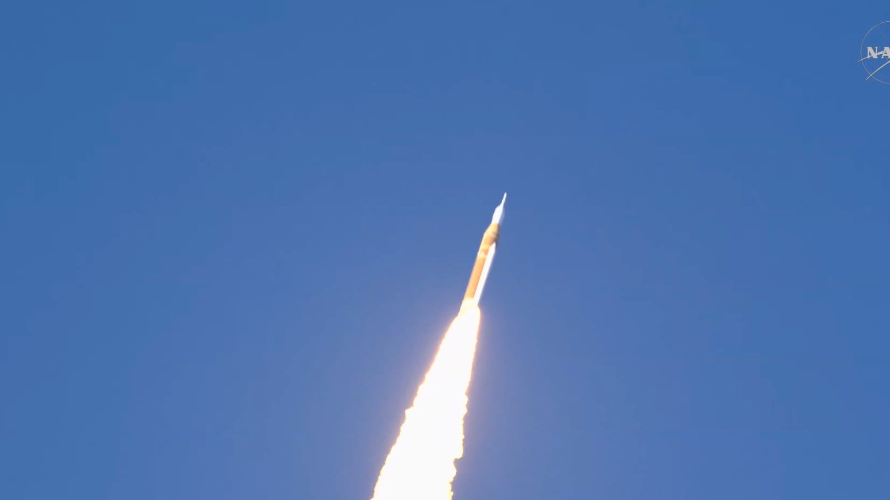 La NASA completa con éxito el lanzamiento del Artemis II, que llevará al hombre de vuelta a la órbita de la Luna