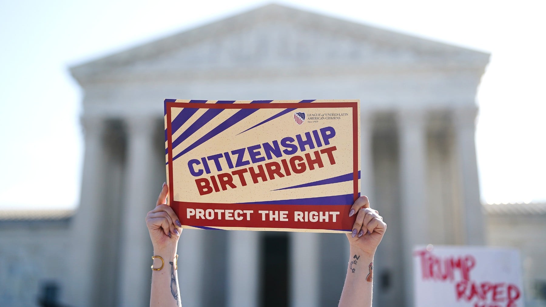 El Supremo de EEUU se inclina por tumbar el decreto de Trump de limitar la ciudadanía a nacidos en EEUU