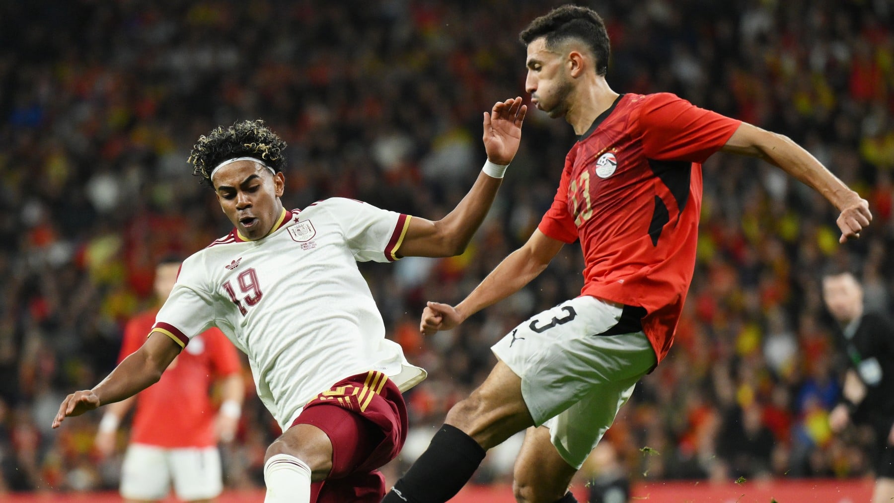 Lamine Yamal recibe burlas de un jugador de Egipto tras