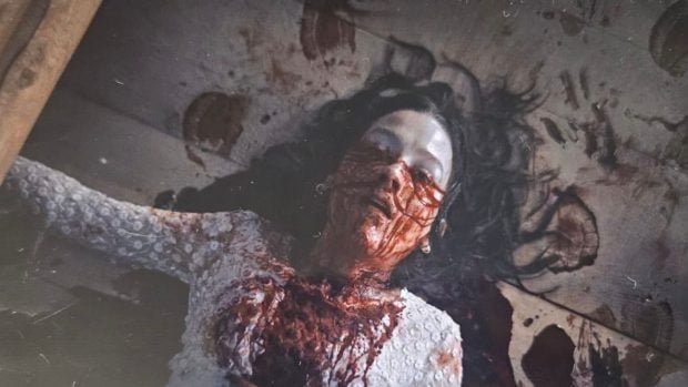 Victoria Pedretti, Netflix, series, terror, &Eacute;rase una vez en Hollywood, You, La maldici&oacute;n de Hill House, La maldici&oacute;n de Bly Manor, Algo terrible est&aacute; a punto de suceder