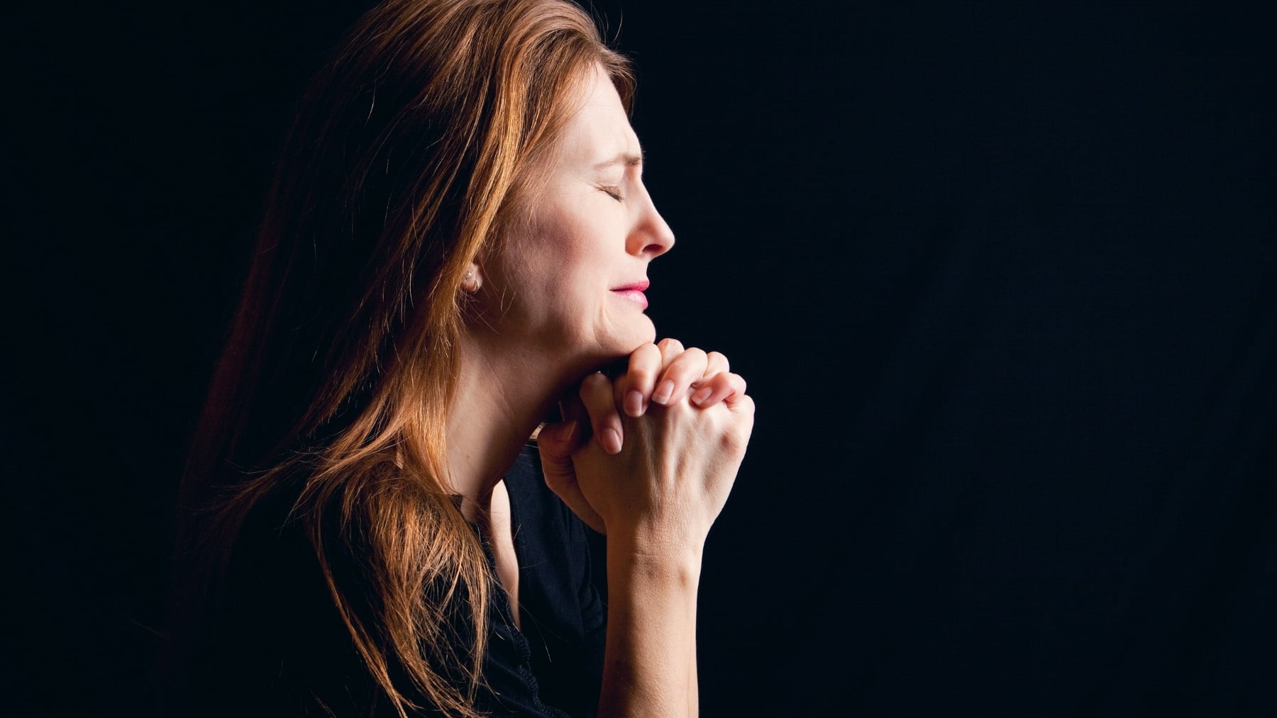 Los científicos rompen esquemas: así es la tormenta cerebral que se produce al rezar y tener visiones divinas