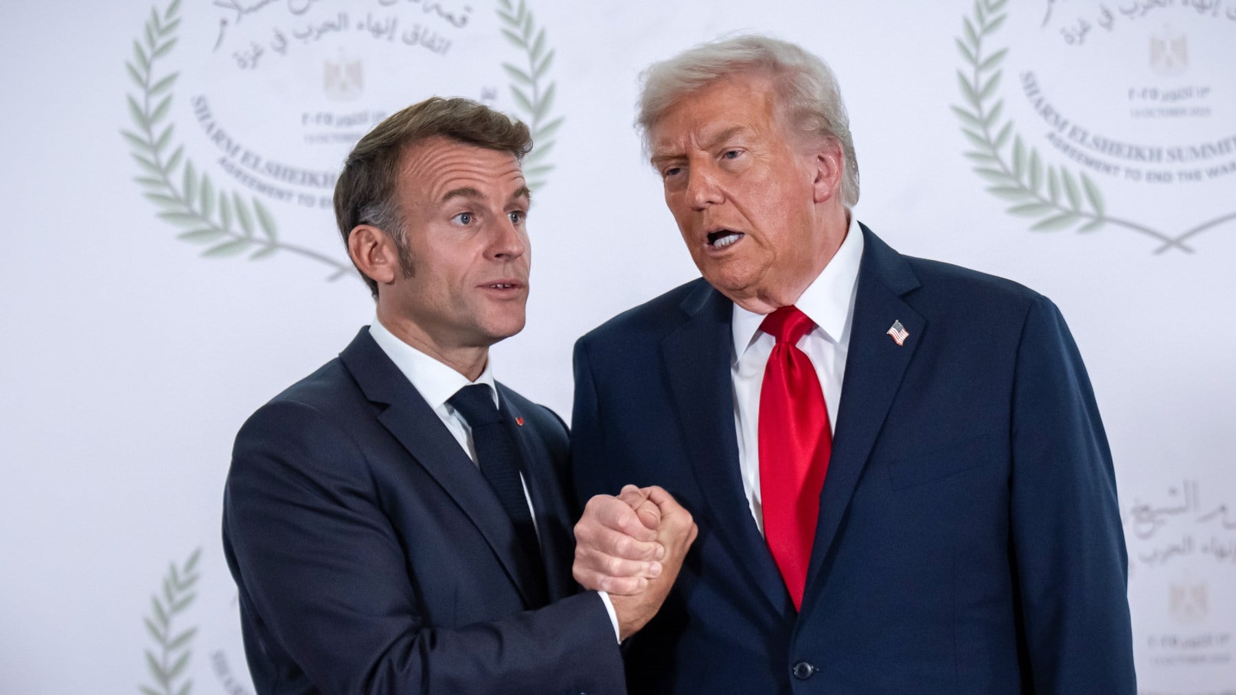 Trump se burla de Macron por la bofetada de su mujer y éste le aconseja no hablar todos los días