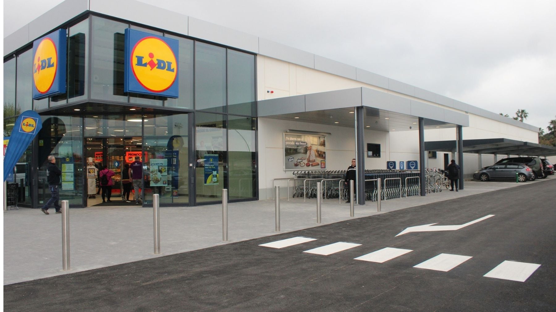 Se esperan colas kilométricas el viernes 10 de abril en Lidl por el cepillo moldeador que revienta a Dyson