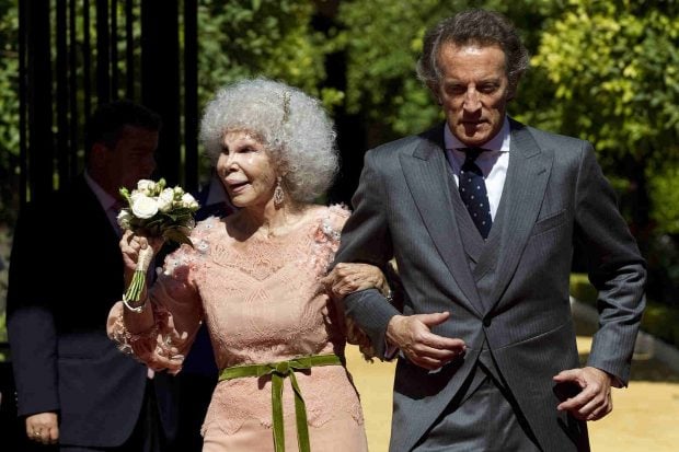 Ls duequesa de Alba en el palacio de Liria