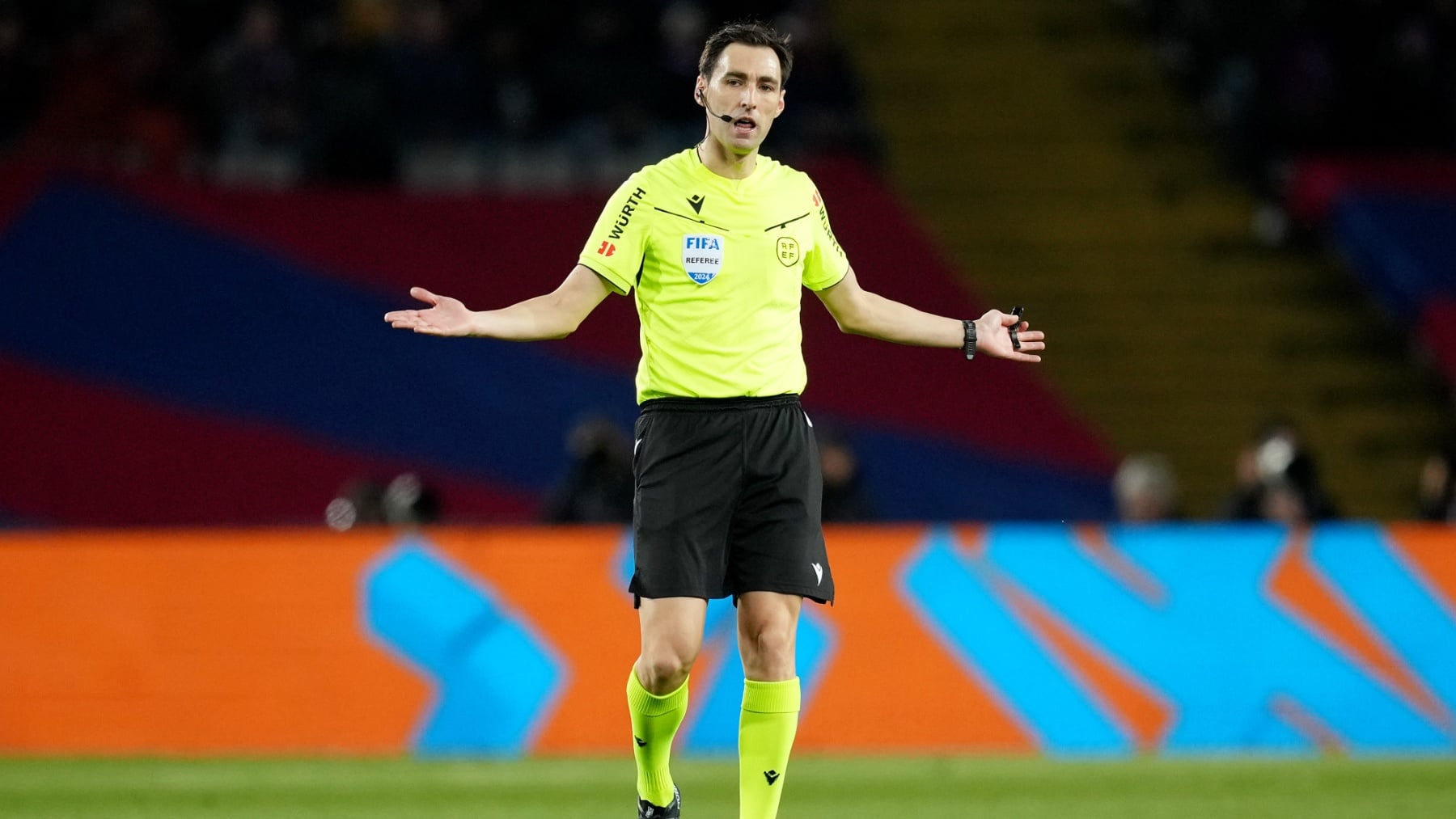 El CTA no perdona el grotesco error del árbitro que lloró antes de la final de Copa y le