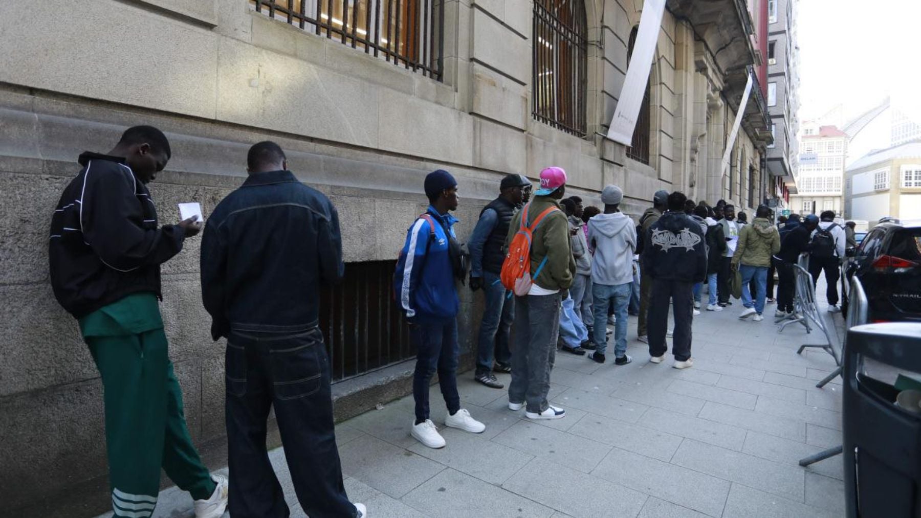 Senegal abre una embajada ambulante en La Coruña para colar a cientos de sin papeles en la regularización