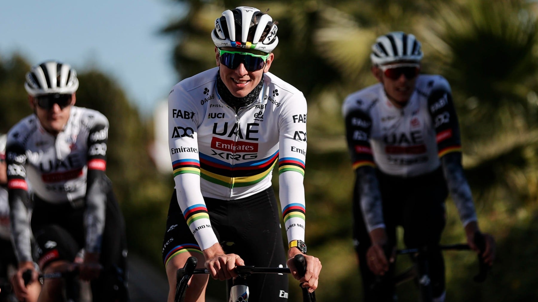 Surrealismo en el ciclismo: la fiscalía belga quiere llevar a juicio a Pogacar por cruzar un paso a nivel en plena carrera