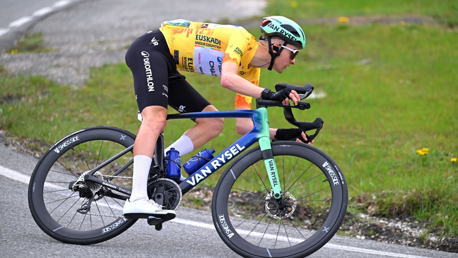 Paul Seixas, en la segunda etapa de la Vuelta al País Vasco. (Decathlon CMA CGM Team)