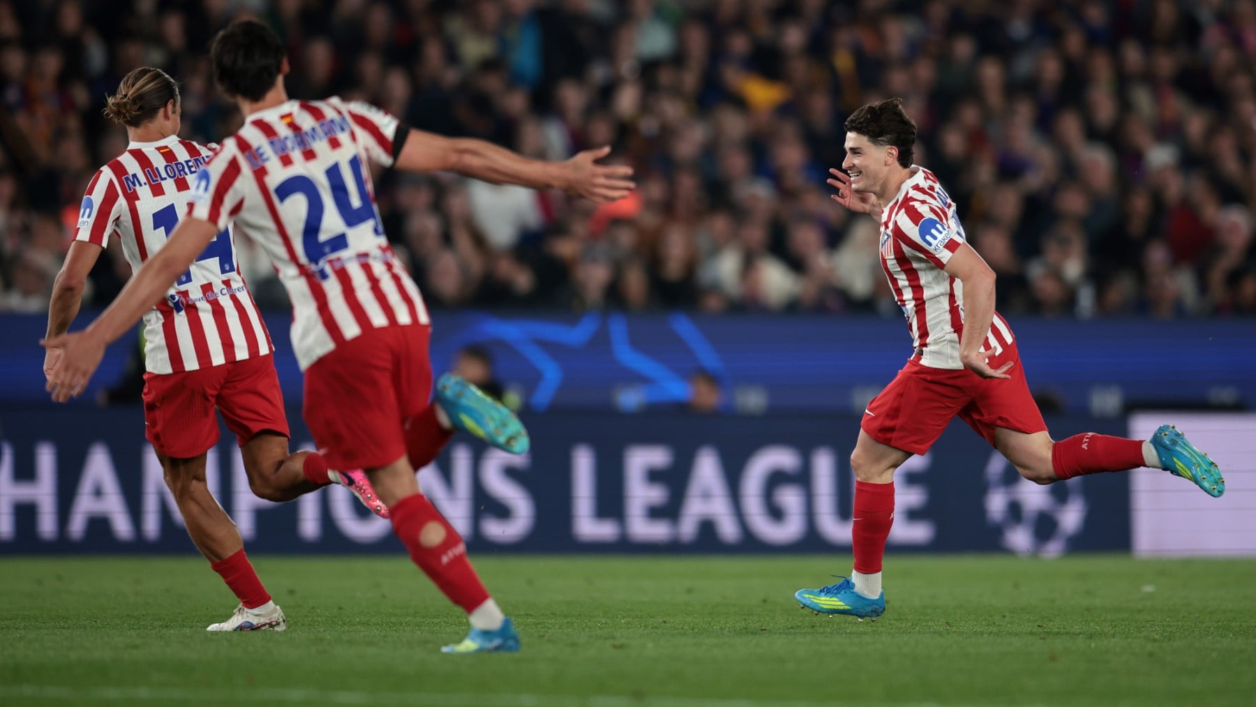 Julián Álvarez silencia el Camp Nou