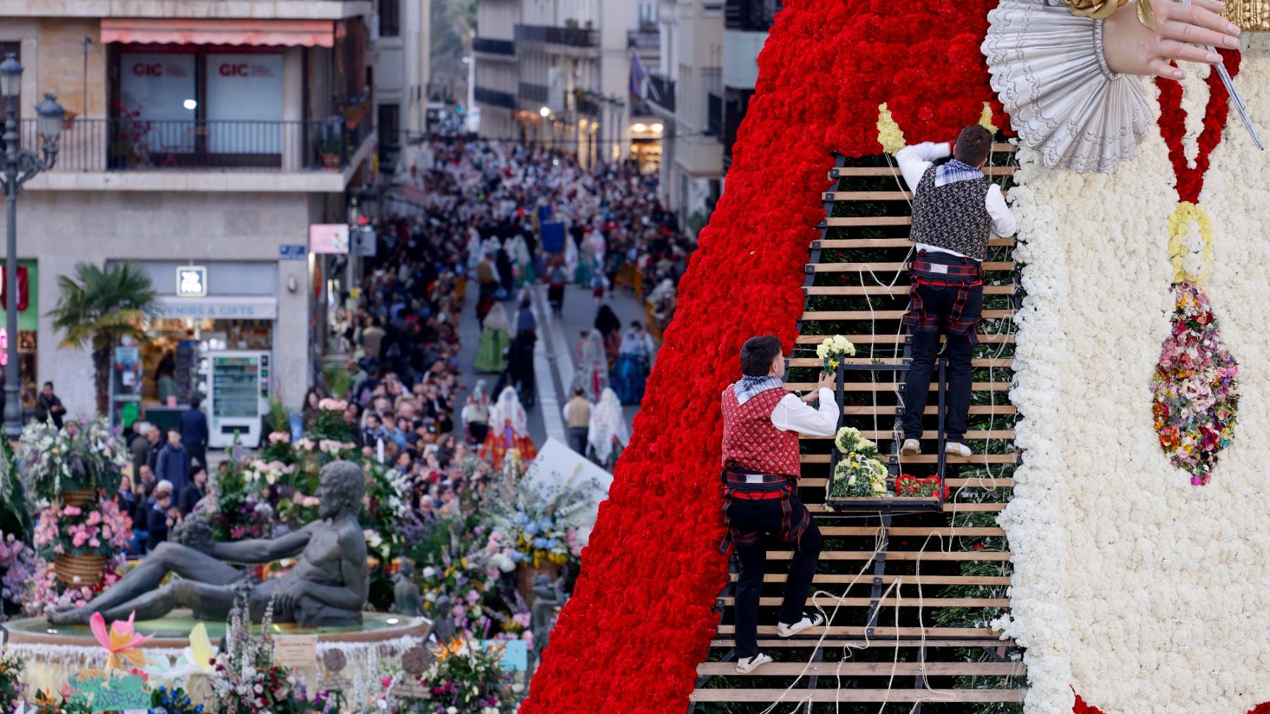 El BOE confirma el año en el que coinciden las Fallas y la Semana Santa: el 19 de marzo será Lunes Santo