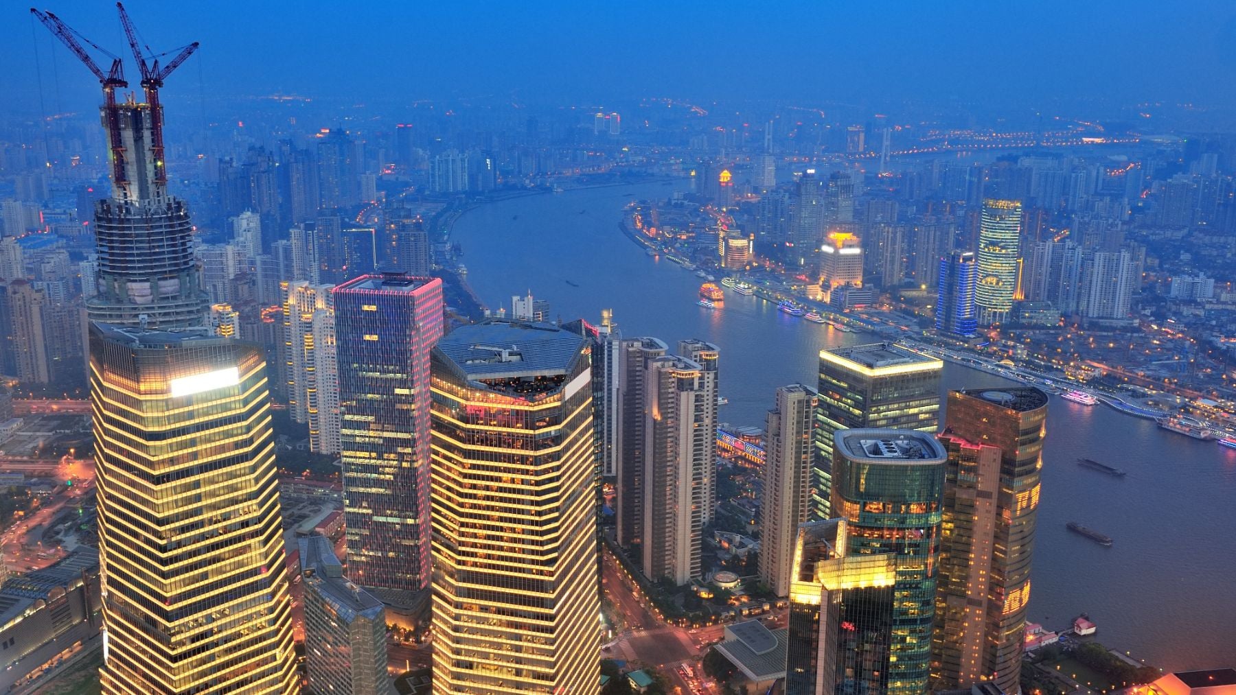 China desafía las leyes naturales de la construcción: construyen burbujas enormes para revertir el impacto de las obras