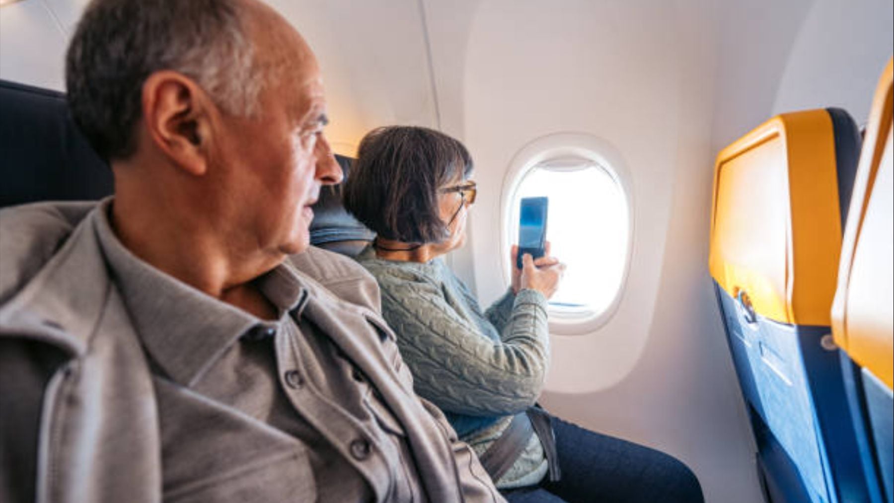 Los viajeros no dan crédito: Airbus plantea separar en los aviones a las personas mayores de 60