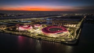 Área deportiva Greater Bay. Foto: Seilaojiong // Zaha Hadid Architects (ZHA)