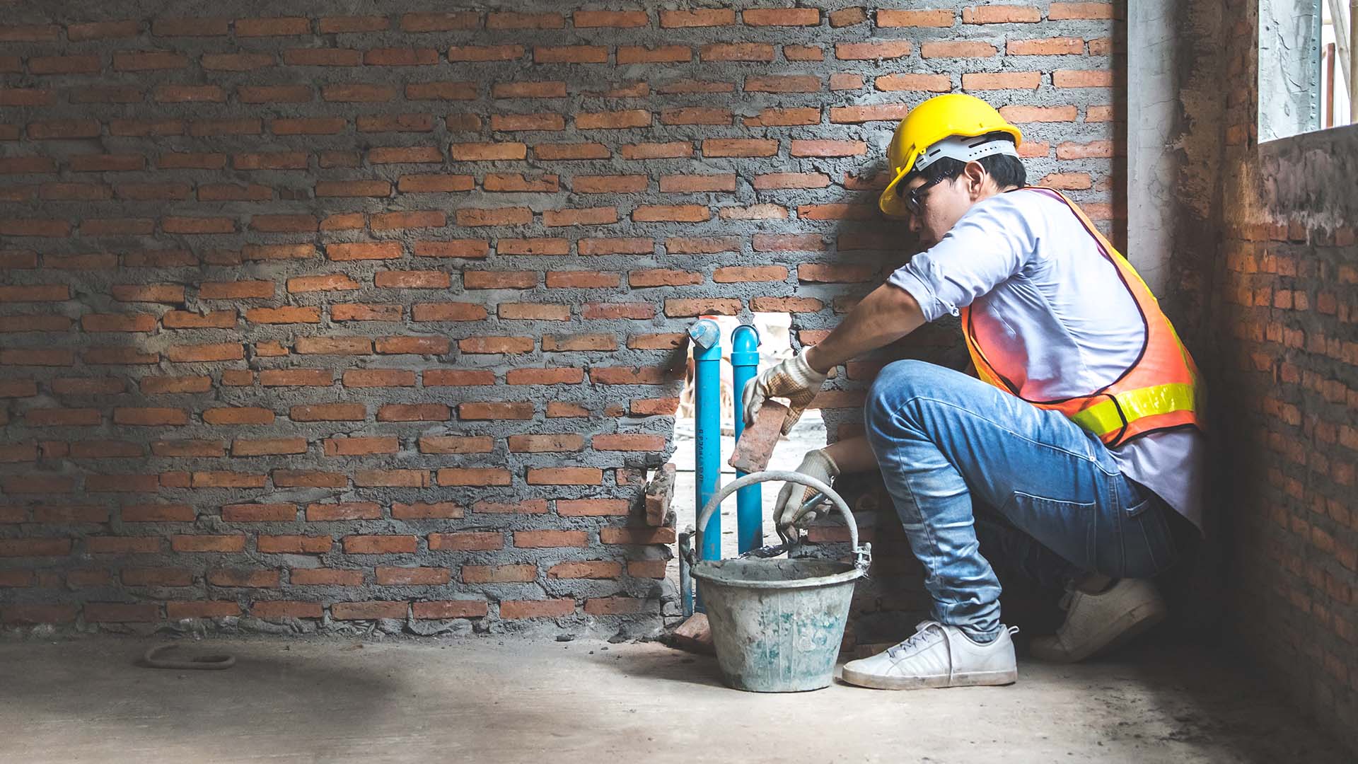 La construcción se queda sin albañiles: el 22% se jubila en 10 años y sólo un 10% tiene menos de 30