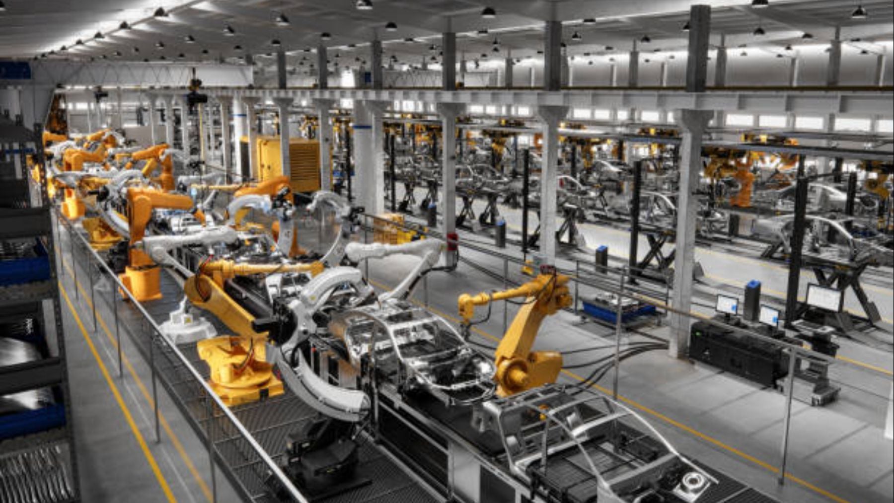 En Alemania ya están cambiando fábricas de coche por plantas de blindados militares y Santa Bárbara quiere que España siga el camino