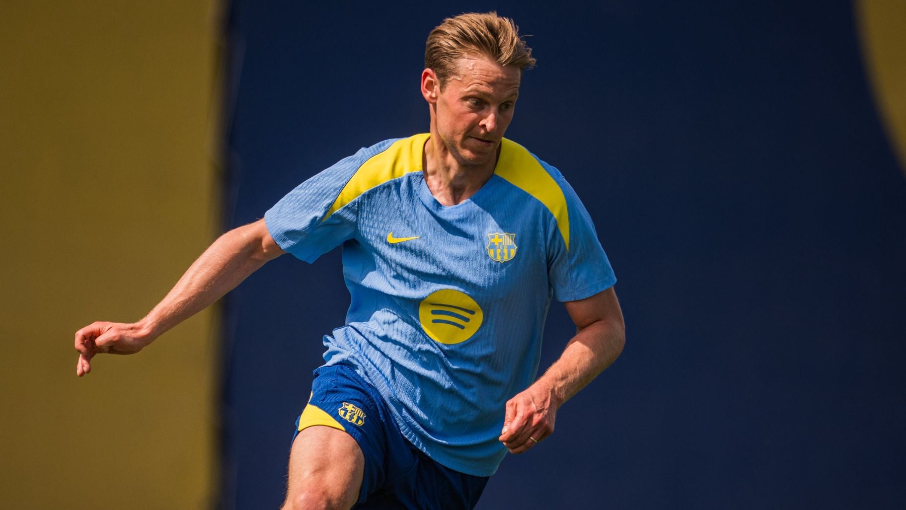 El Barcelona recupera a De Jong para el derbi contra el Espanyol y confirma que Pedri no sufre lesión