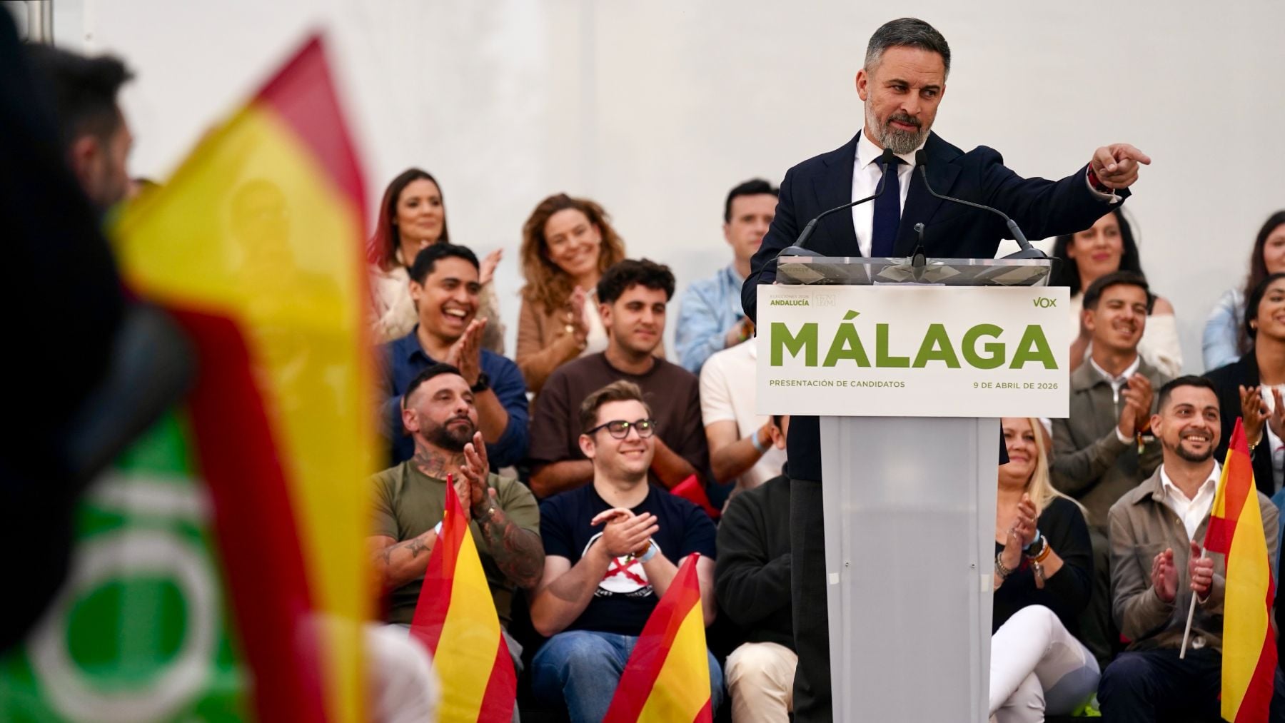 Abascal llama al líder del PP Juanma