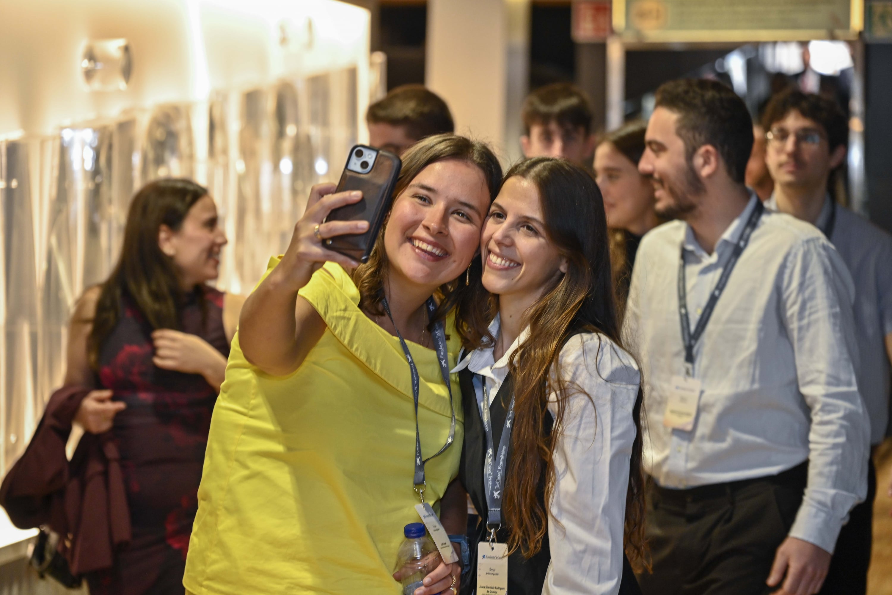 Un centenar de becas de la Fundación ”la Caixa” para atraer y retener el talento de jóvenes investigadores