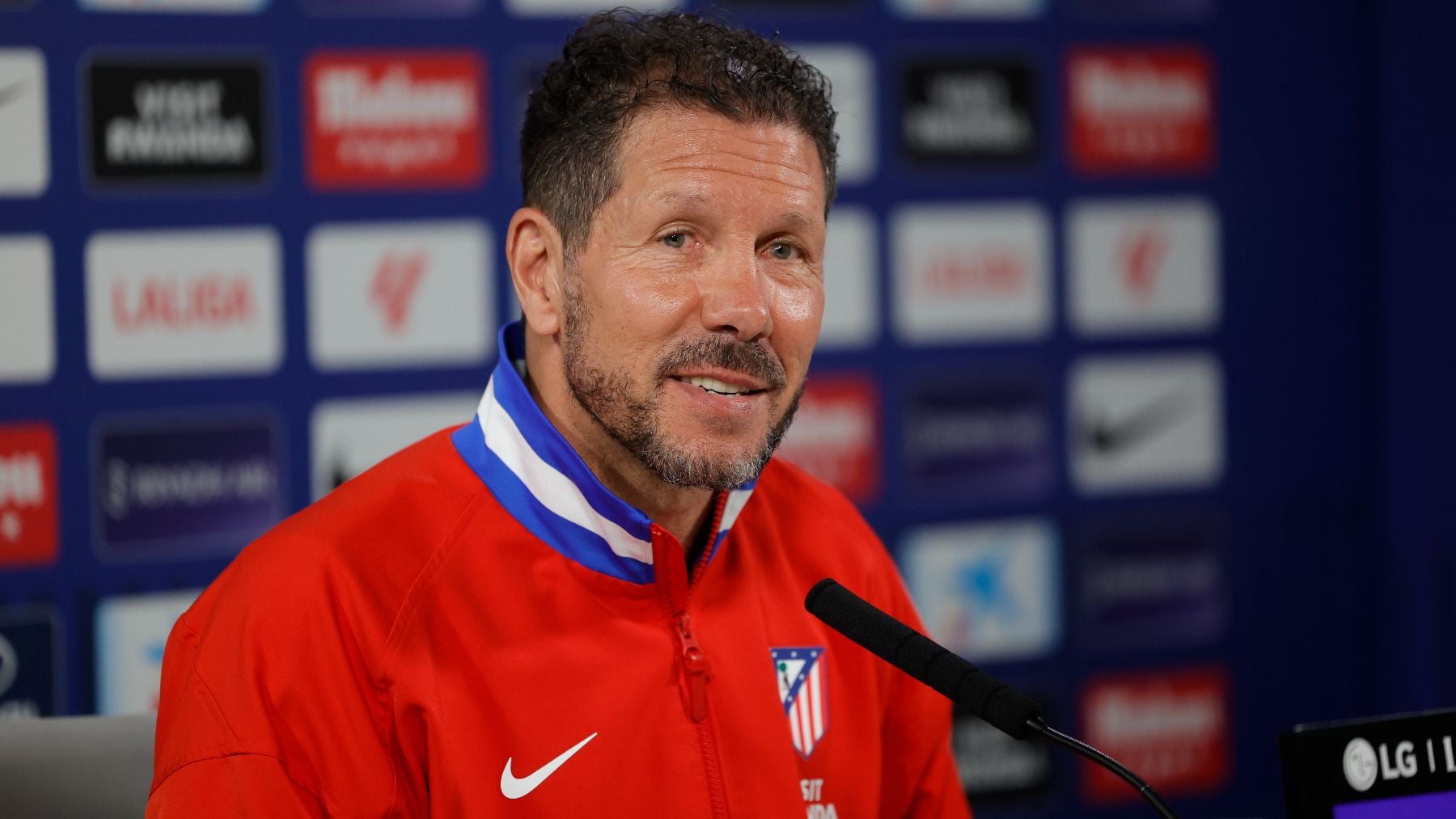 Simeone responde a la queja arbitral del Barça a la UEFA: Vivimos en Madrid y estamos acostumbrados