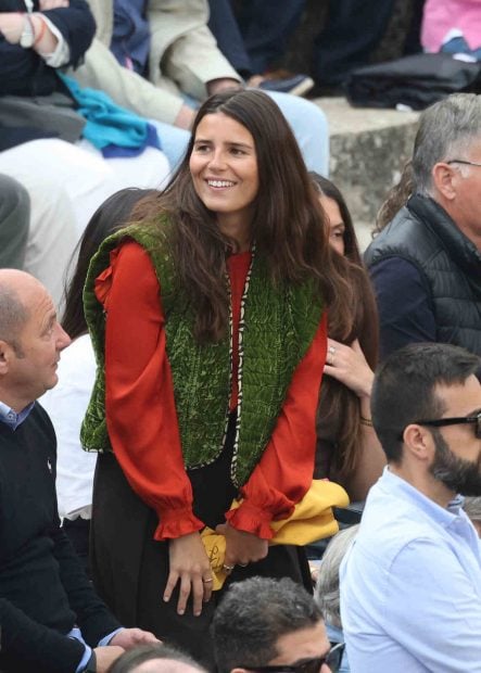 Tana Rivera viendo a Roca Rey