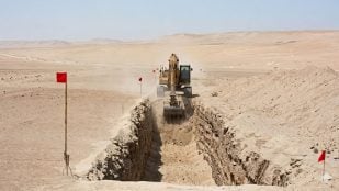 Representación de la maquinaria en la frontera de Chile y Perú.