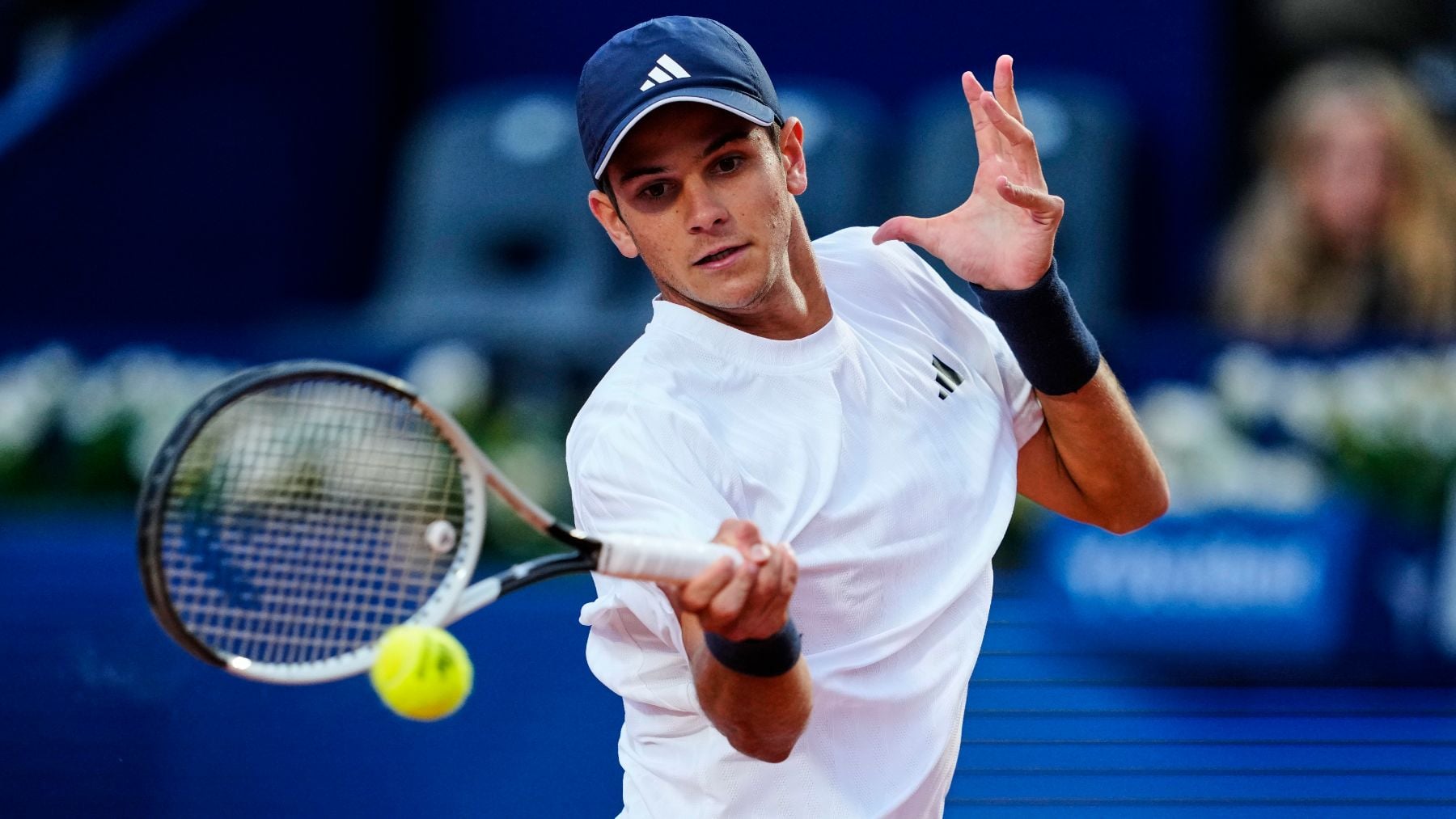 Rafa Jódar arrolla a Munar en su debut en el Godó e iguala las victorias de Sinner